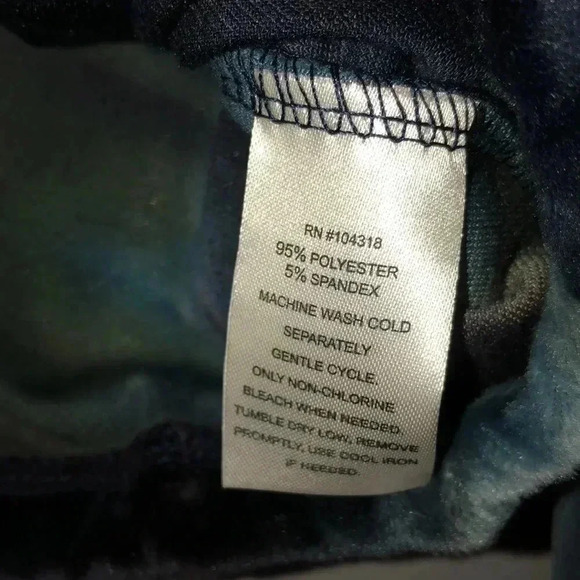 Derek Heart Juniors' Tie-Dye Drawstring-Waist Top - Picture 5 of 8